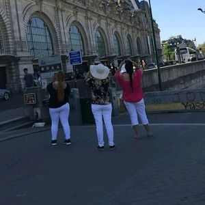 Meet your Posher, Daphny